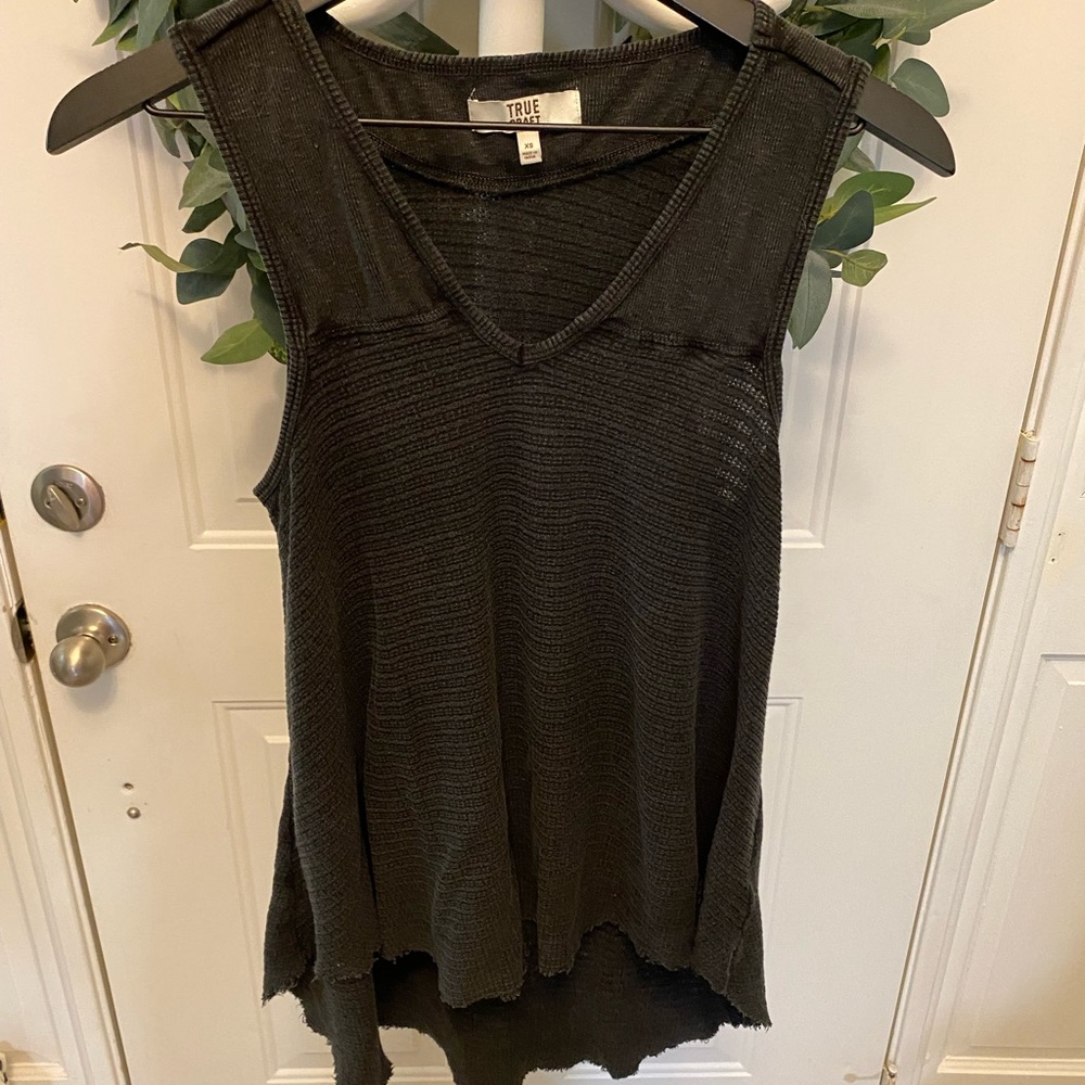 True Craft Distressed Tank Top XS Oversized
